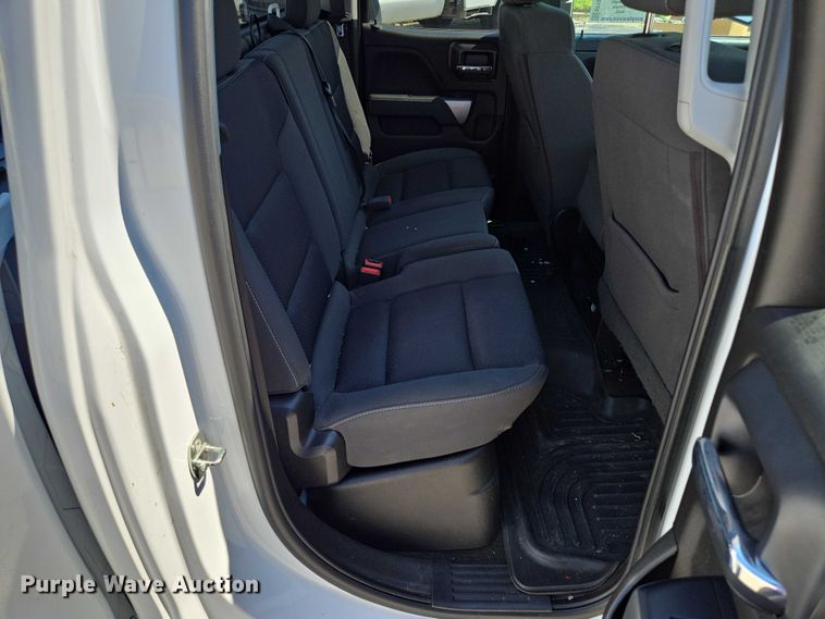 image for item EF1952 2018 Chevrolet Silverado 1500 Double Cab pickup truck