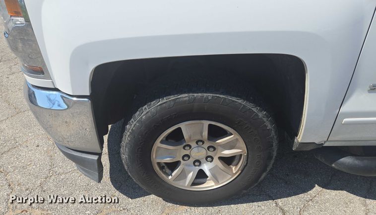 image for item EF1952 2018 Chevrolet Silverado 1500 Double Cab pickup truck