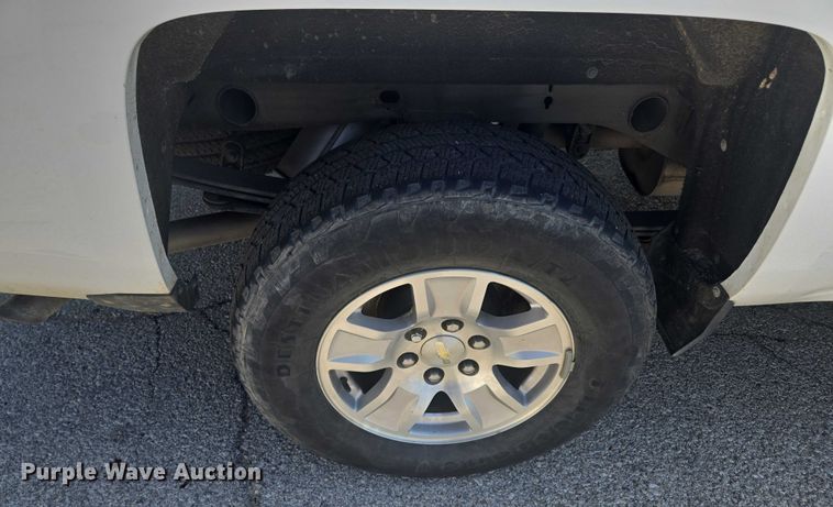 image for item EF1952 2018 Chevrolet Silverado 1500 Double Cab pickup truck