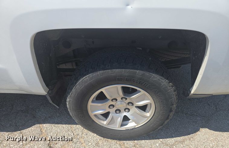 image for item EF1952 2018 Chevrolet Silverado 1500 Double Cab pickup truck