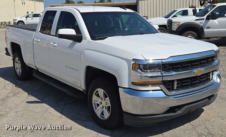 image for item EF1953 2016 Chevrolet Silverado 1500 Double Cab pickup truck