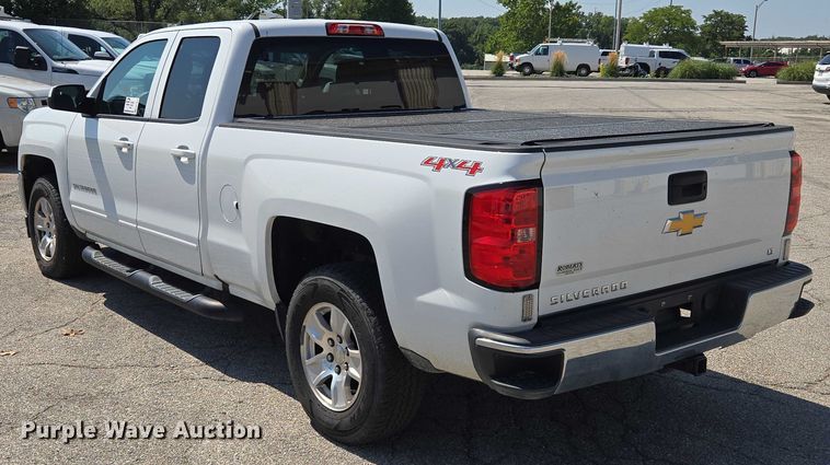 image for item EF1953 2016 Chevrolet Silverado 1500 Double Cab pickup truck