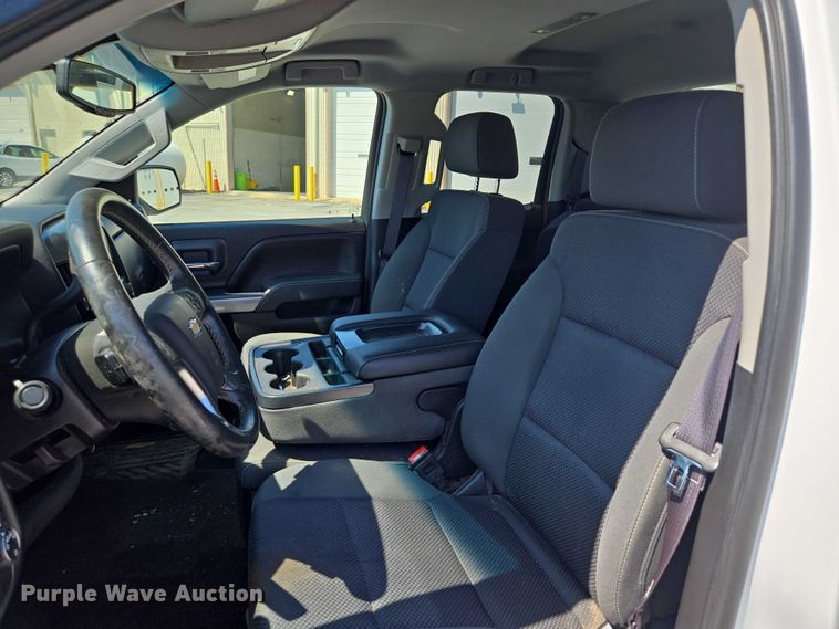 image for item EF1953 2016 Chevrolet Silverado 1500 Double Cab pickup truck