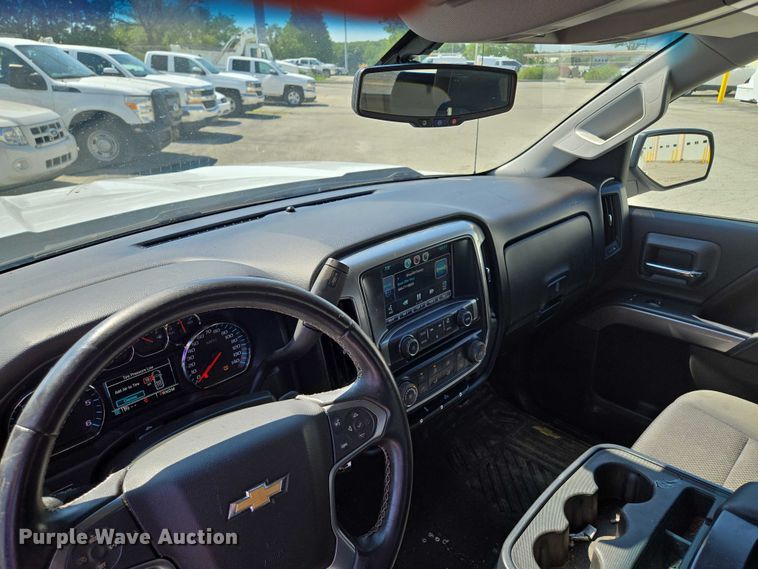 image for item EF1953 2016 Chevrolet Silverado 1500 Double Cab pickup truck