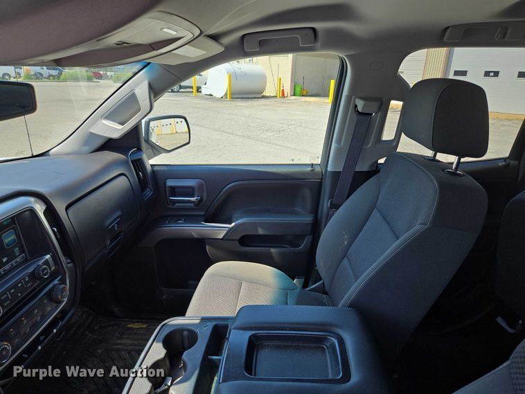 image for item EF1953 2016 Chevrolet Silverado 1500 Double Cab pickup truck