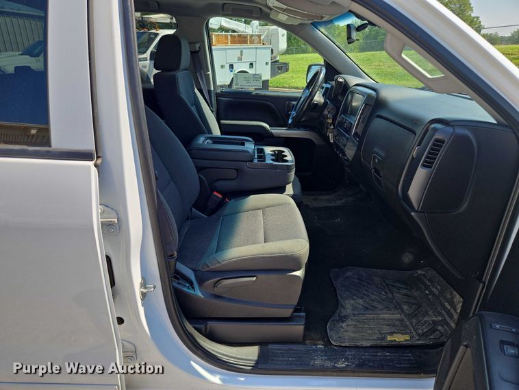 image for item EF1953 2016 Chevrolet Silverado 1500 Double Cab pickup truck