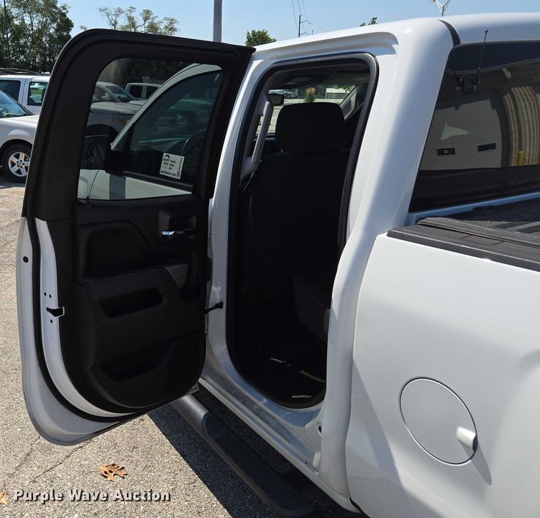 image for item EF1953 2016 Chevrolet Silverado 1500 Double Cab pickup truck