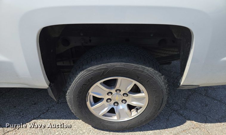 image for item EF1953 2016 Chevrolet Silverado 1500 Double Cab pickup truck