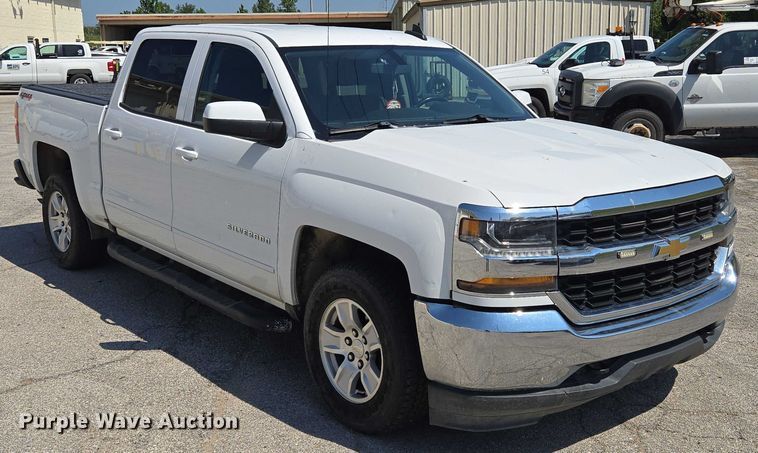 image for item EF1954 2017 Chevrolet Silverado 1500 Crew Cab pickup truck