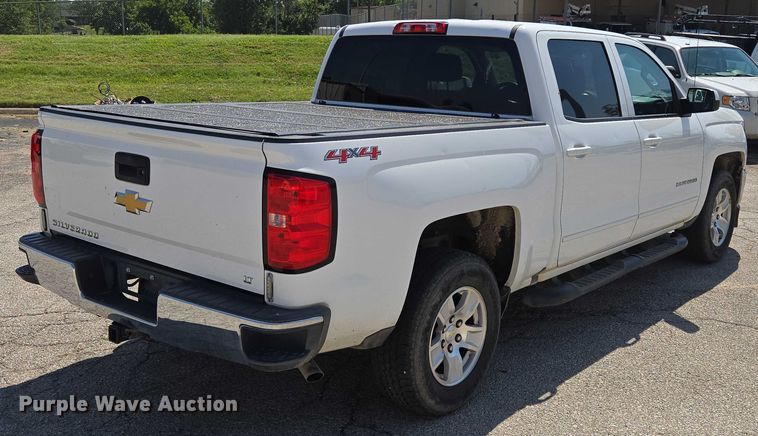 image for item EF1954 2017 Chevrolet Silverado 1500 Crew Cab pickup truck