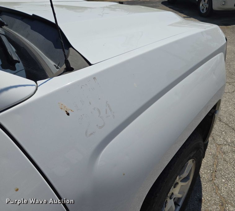 image for item EF1954 2017 Chevrolet Silverado 1500 Crew Cab pickup truck