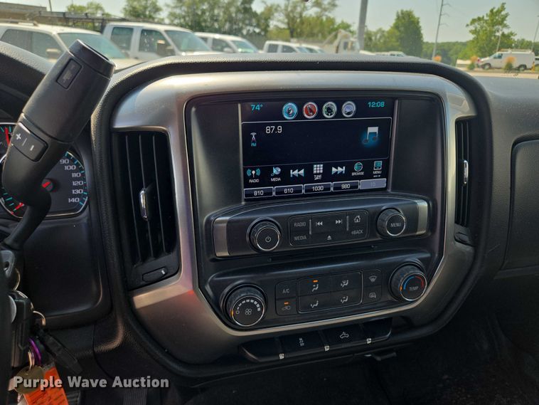 image for item EF1954 2017 Chevrolet Silverado 1500 Crew Cab pickup truck