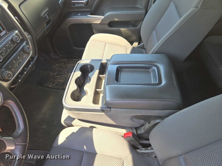 image for item EF1954 2017 Chevrolet Silverado 1500 Crew Cab pickup truck