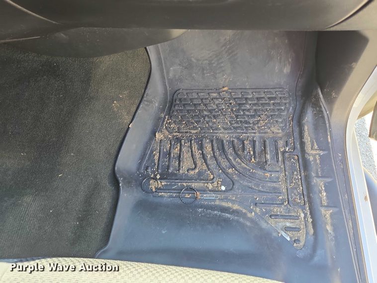 image for item EF1954 2017 Chevrolet Silverado 1500 Crew Cab pickup truck