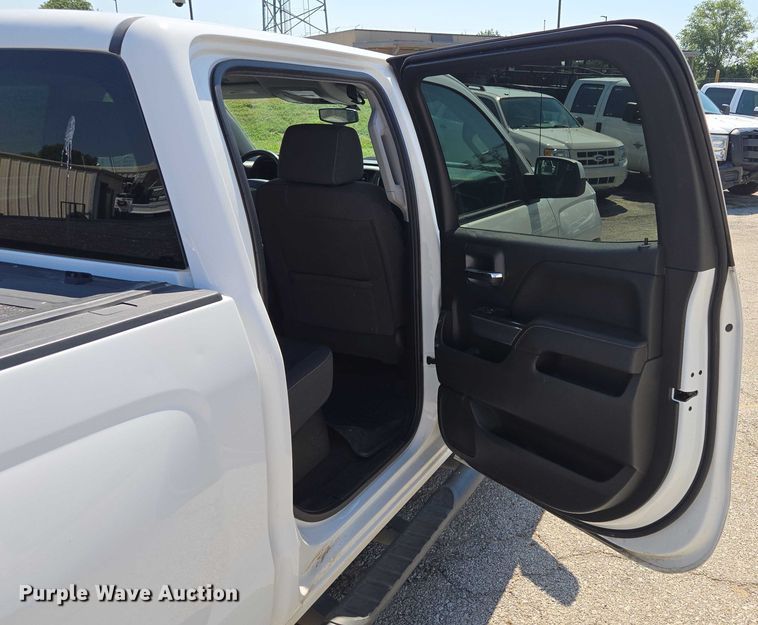 image for item EF1954 2017 Chevrolet Silverado 1500 Crew Cab pickup truck