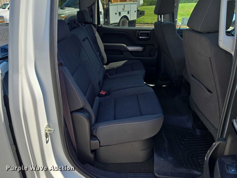 image for item EF1954 2017 Chevrolet Silverado 1500 Crew Cab pickup truck