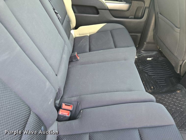 image for item EF1954 2017 Chevrolet Silverado 1500 Crew Cab pickup truck