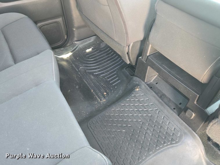 image for item EF1954 2017 Chevrolet Silverado 1500 Crew Cab pickup truck