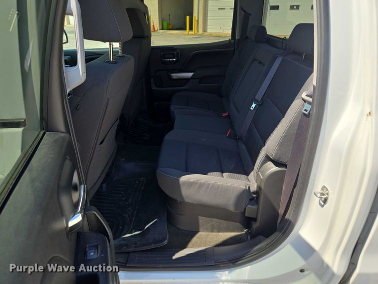 image for item EF1954 2017 Chevrolet Silverado 1500 Crew Cab pickup truck