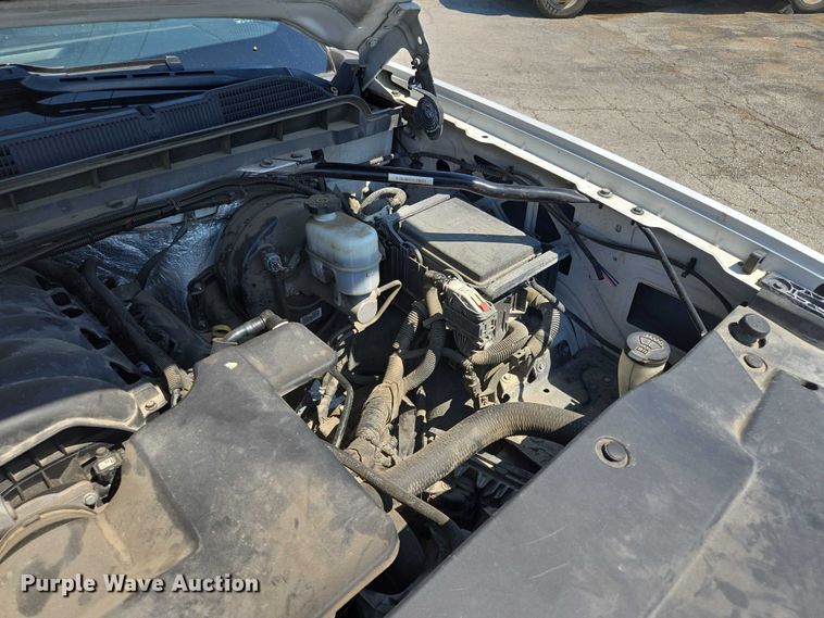 image for item EF1954 2017 Chevrolet Silverado 1500 Crew Cab pickup truck