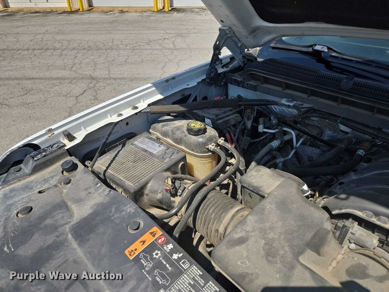 image for item EF1954 2017 Chevrolet Silverado 1500 Crew Cab pickup truck