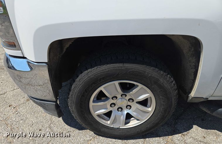 image for item EF1954 2017 Chevrolet Silverado 1500 Crew Cab pickup truck