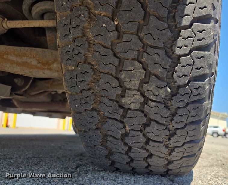 image for item EF1954 2017 Chevrolet Silverado 1500 Crew Cab pickup truck