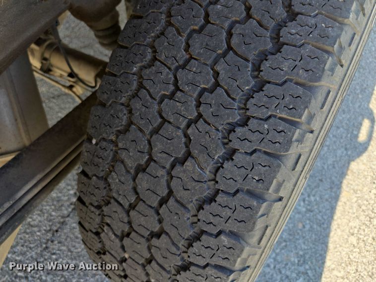 image for item EF1954 2017 Chevrolet Silverado 1500 Crew Cab pickup truck