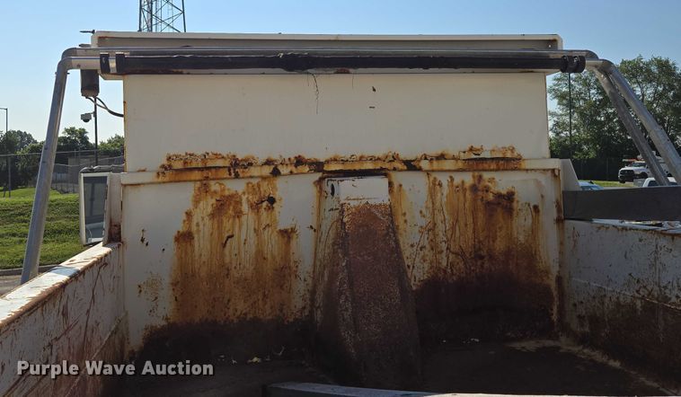 image for item EF1955 2000 International 4900 dump truck