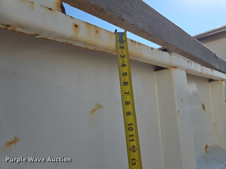 image for item EF1955 2000 International 4900 dump truck