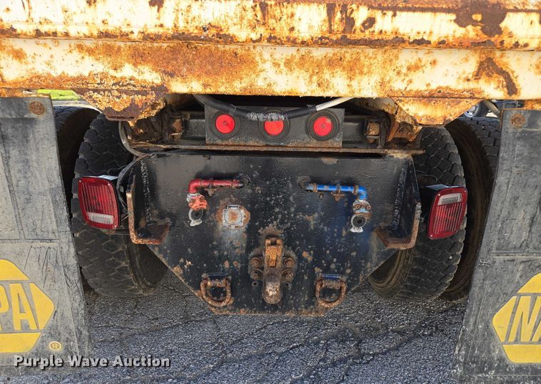 image for item EF1955 2000 International 4900 dump truck