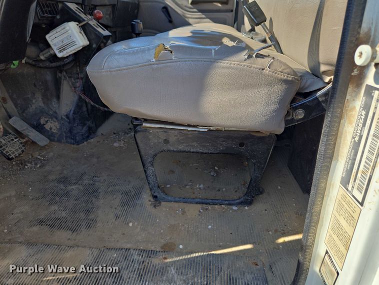 image for item EF1955 2000 International 4900 dump truck