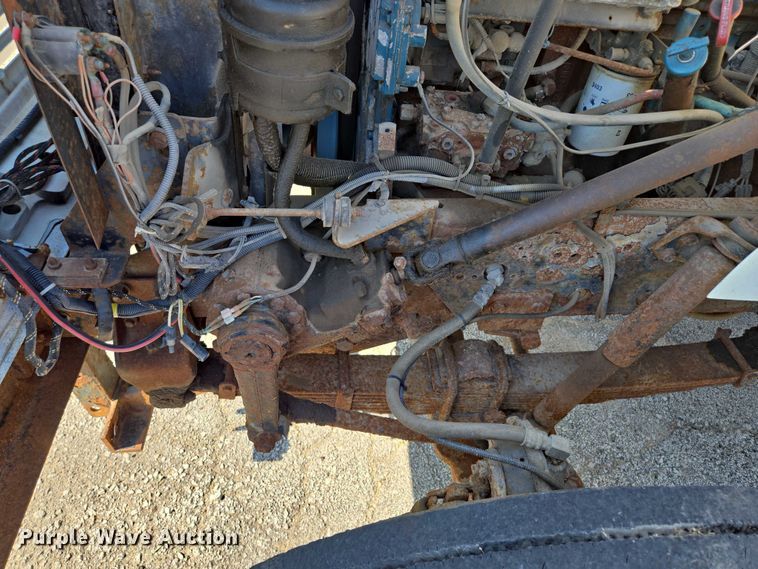 image for item EF1955 2000 International 4900 dump truck