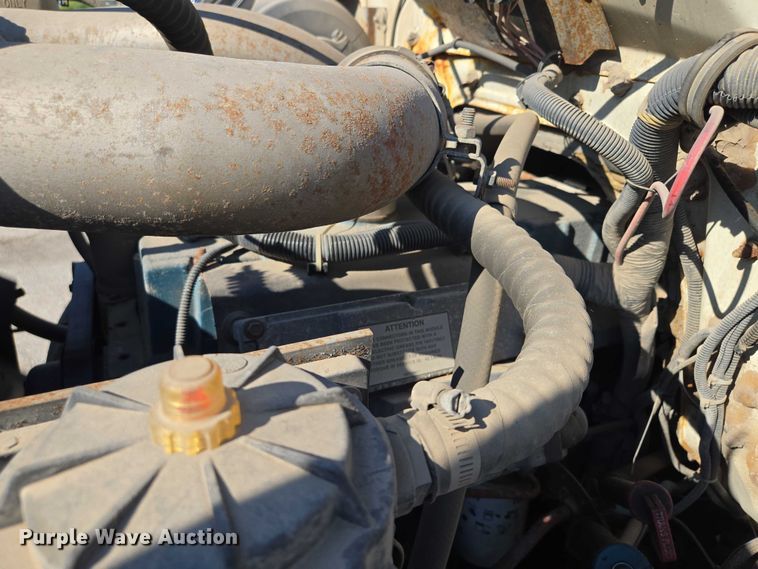 image for item EF1955 2000 International 4900 dump truck