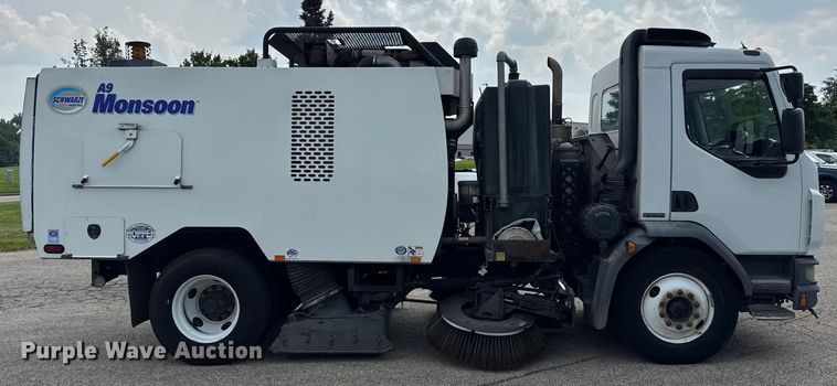 image for item EF2116 2017 Kenworth K270 street sweeper truck
