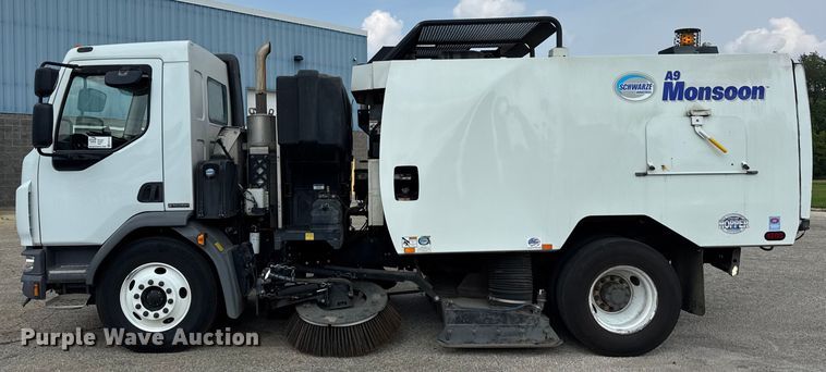 image for item EF2116 2017 Kenworth K270 street sweeper truck