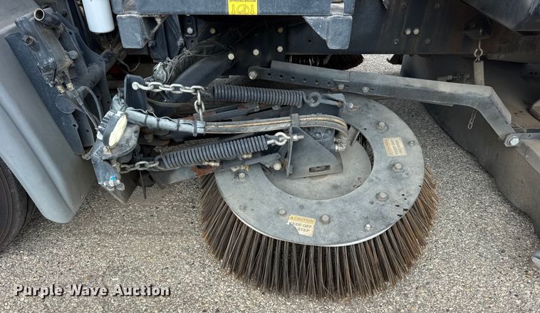 image for item EF2116 2017 Kenworth K270 street sweeper truck