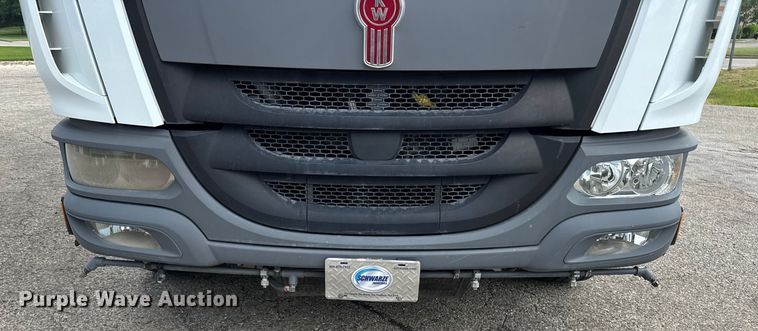 image for item EF2116 2017 Kenworth K270 street sweeper truck