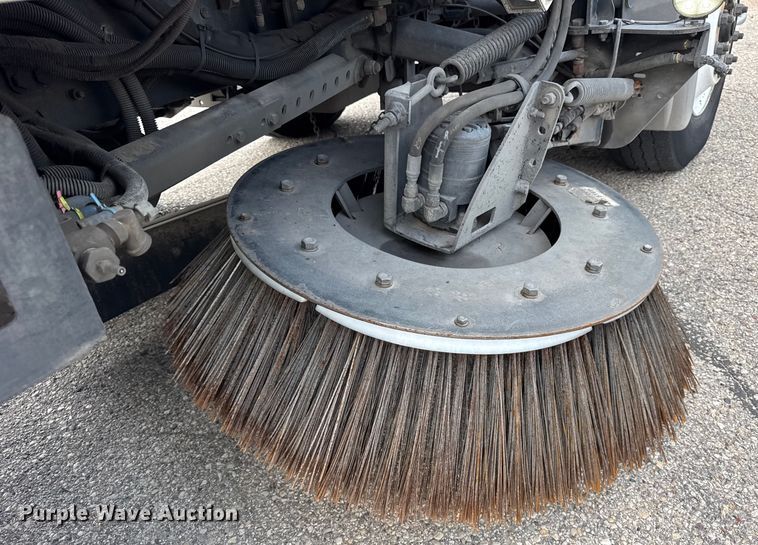 image for item EF2116 2017 Kenworth K270 street sweeper truck