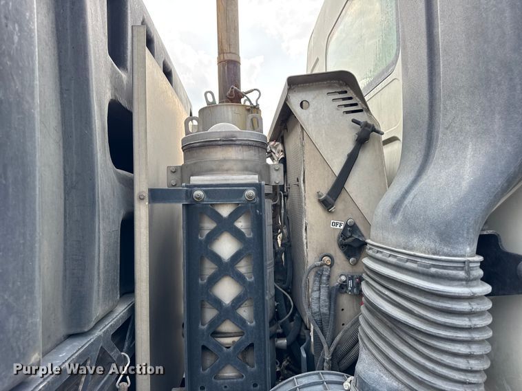 image for item EF2116 2017 Kenworth K270 street sweeper truck