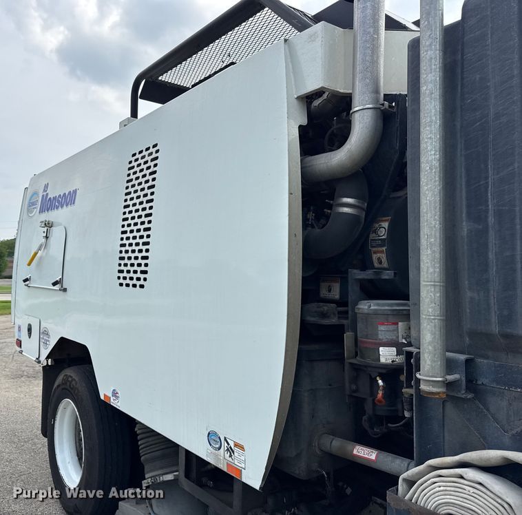 image for item EF2116 2017 Kenworth K270 street sweeper truck