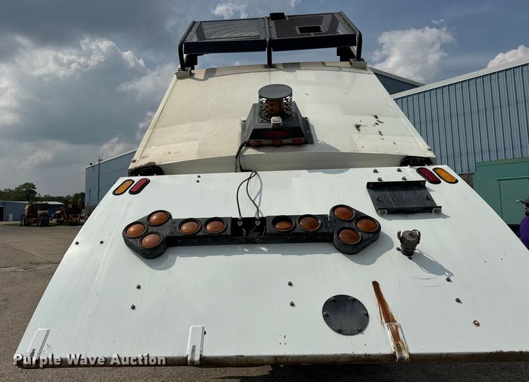 image for item EF2116 2017 Kenworth K270 street sweeper truck