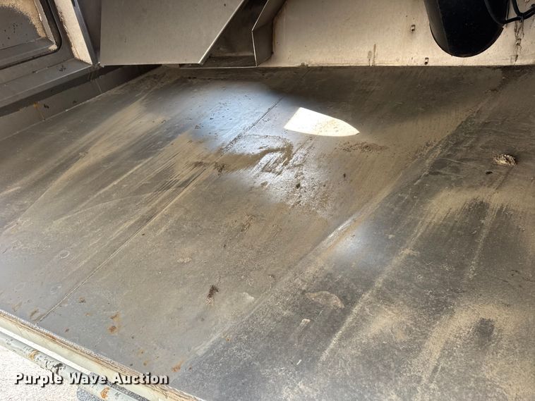 image for item EF2116 2017 Kenworth K270 street sweeper truck