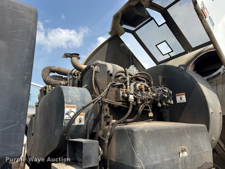 image for item EF2116 2017 Kenworth K270 street sweeper truck