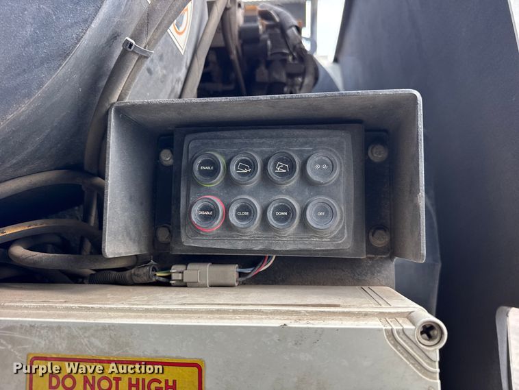 image for item EF2116 2017 Kenworth K270 street sweeper truck