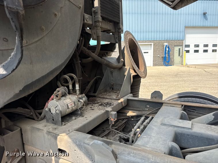 image for item EF2116 2017 Kenworth K270 street sweeper truck