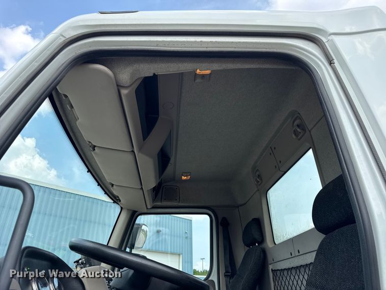 image for item EF2116 2017 Kenworth K270 street sweeper truck