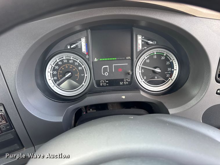 image for item EF2116 2017 Kenworth K270 street sweeper truck