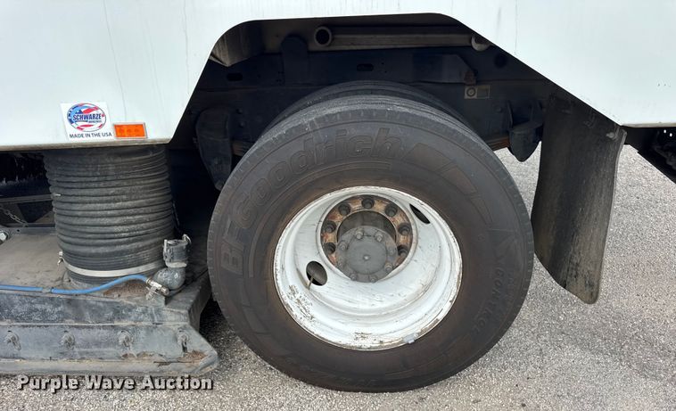 image for item EF2116 2017 Kenworth K270 street sweeper truck