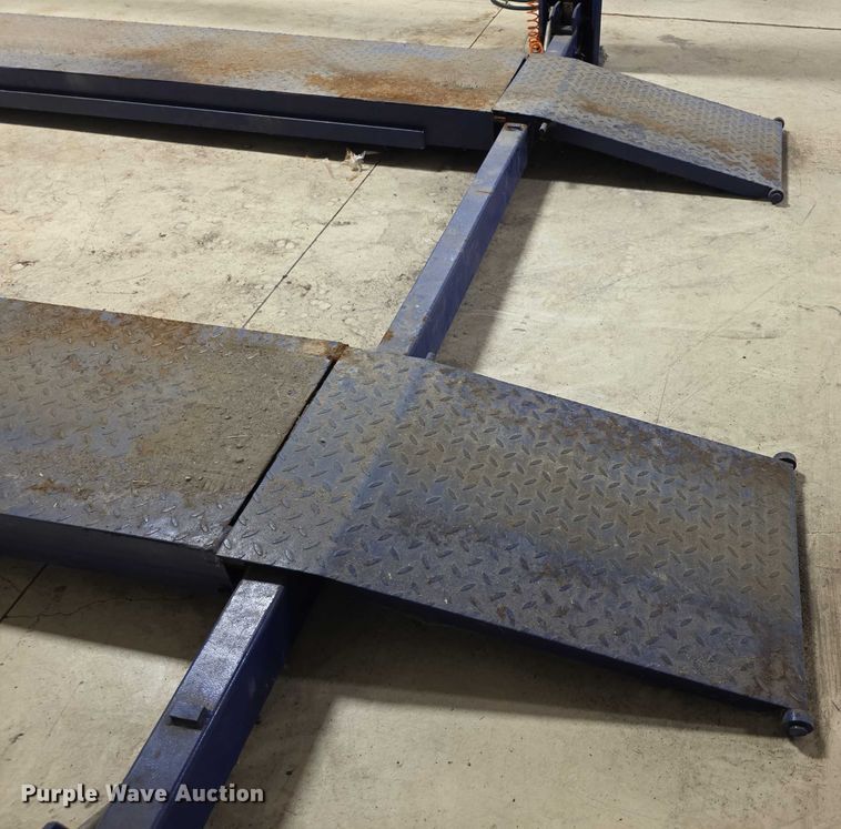 image for item EF3681 Carjack USA four post automotive lift